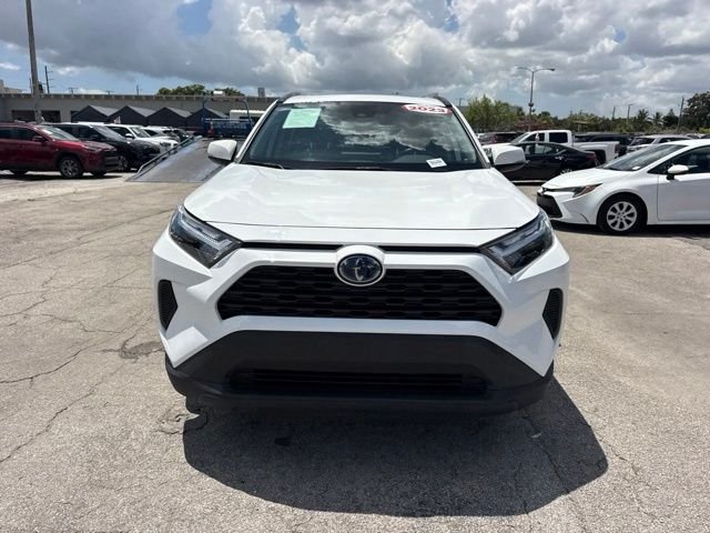 2023 Toyota RAV4 XLE - Photo 8