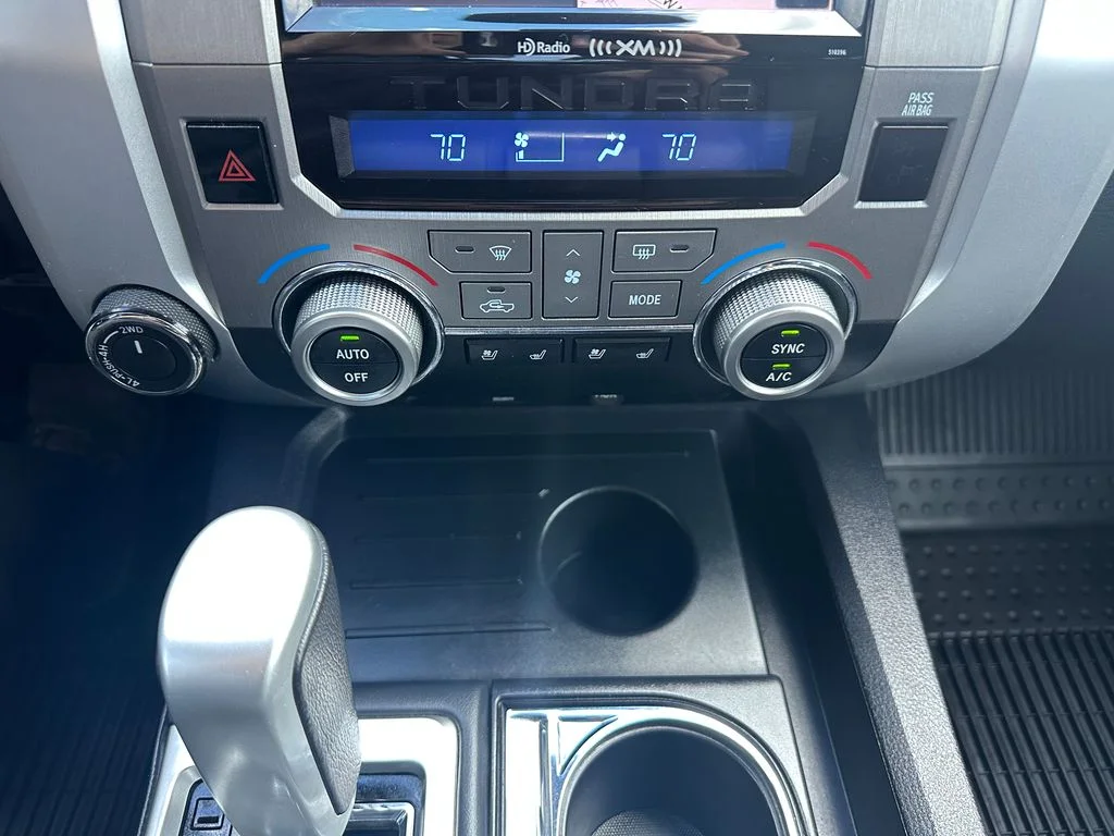 Used 2019 Gray Toyota Platinum image 17