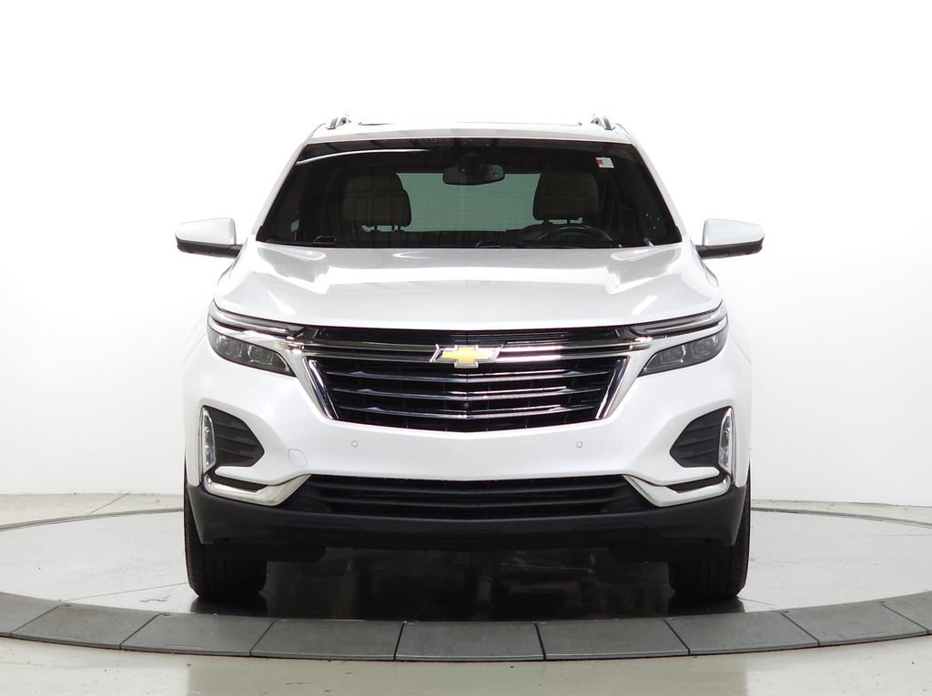 Used 2022 IRIDESCENT PEARL TRICOAT Chevrolet Premier image 2
