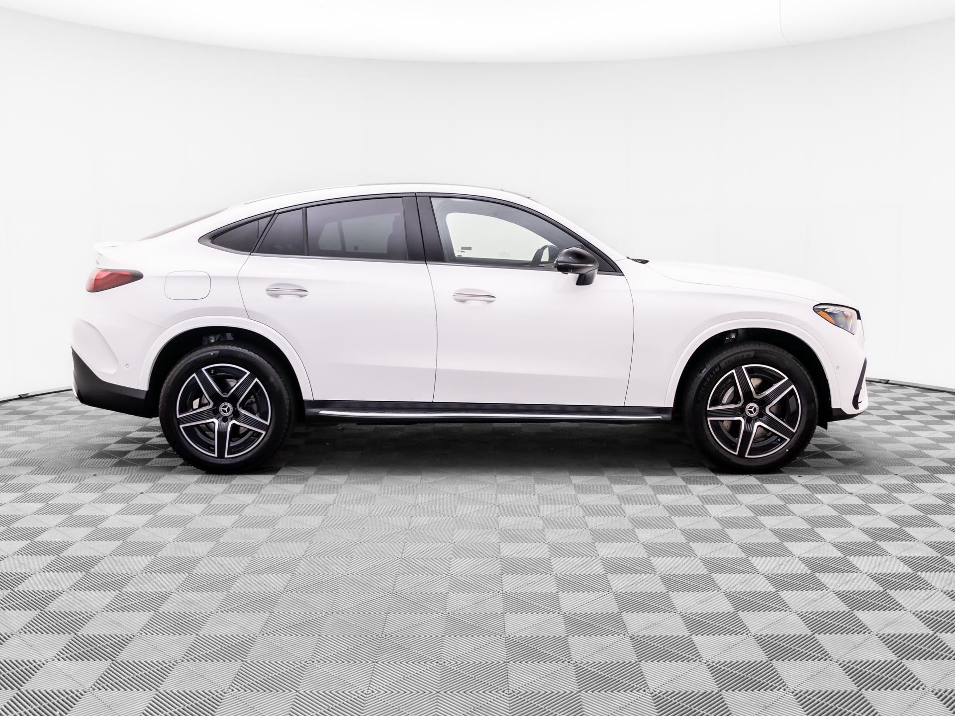 New 2027 White Mercedes-Benz GLC 300 Coupe image 6