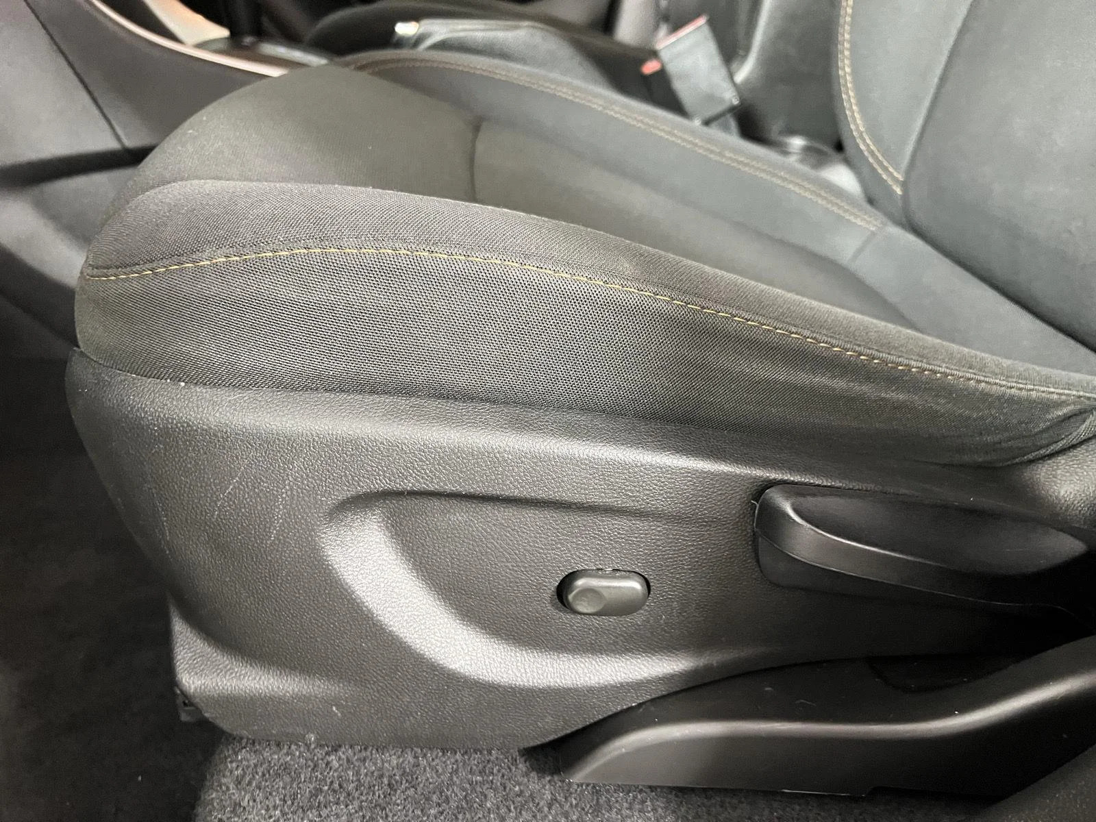 Used 2019 Summit White Chevrolet LS image 15
