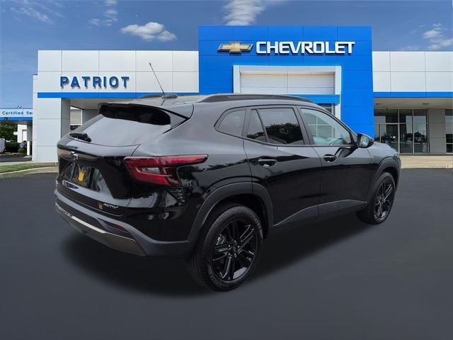 Used 2024 Mosaic Black Metallic Chevrolet ACTIV image 41