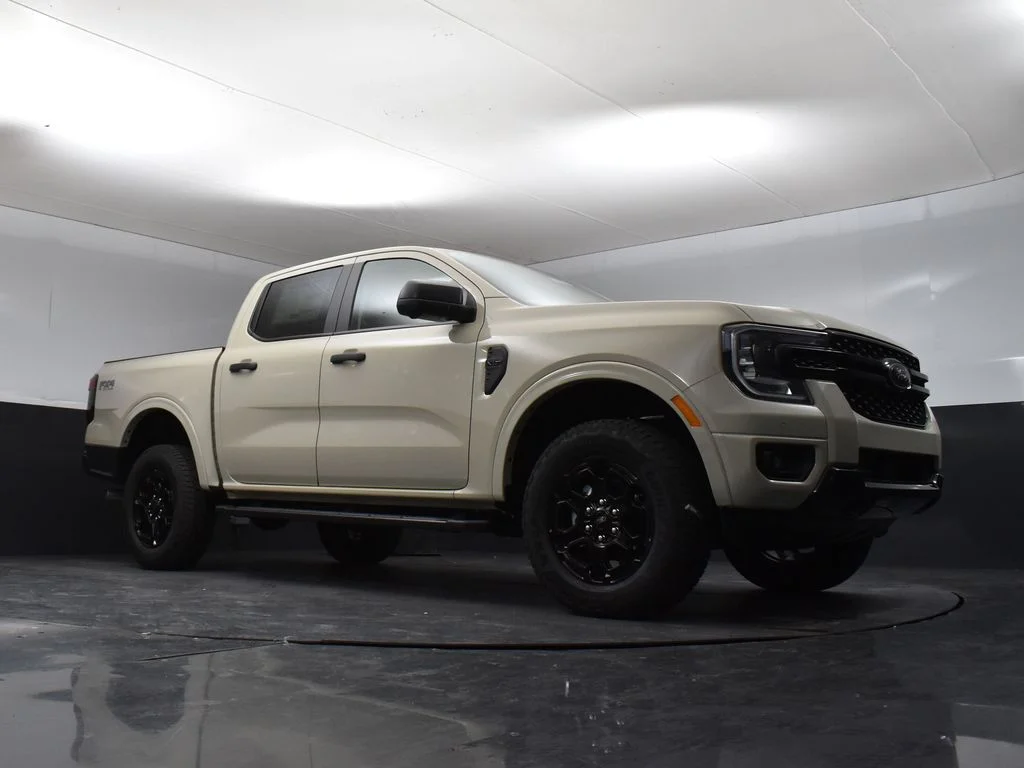 New 2026 Beige Ford XLT image 27