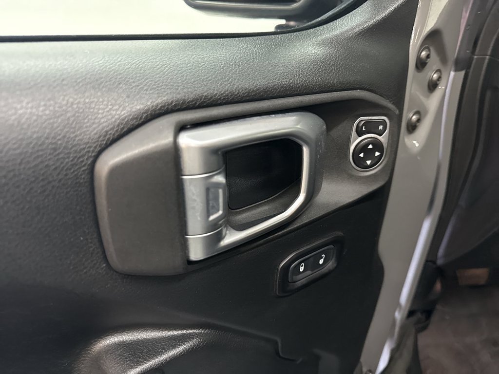 Used 2020 Gray Clearcoat Jeep Unlimited Sport S image 13