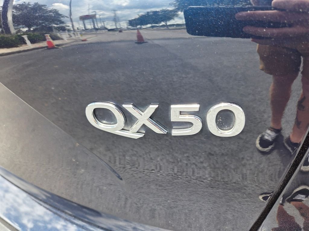 Used 2020 Blue INFINITI LUXE image 12