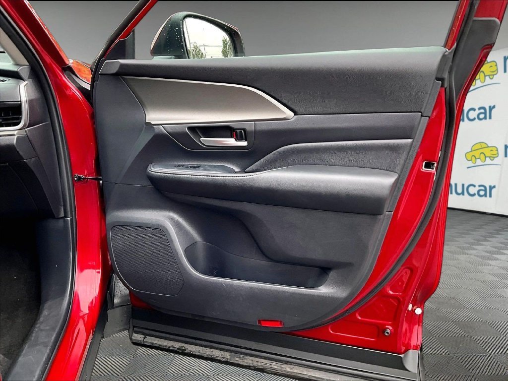 Used 2025 Red Toyota XLE image 12