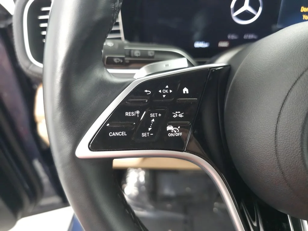 Used 2025 Twilight Blue Metallic Mercedes-Benz GLE 450e image 11