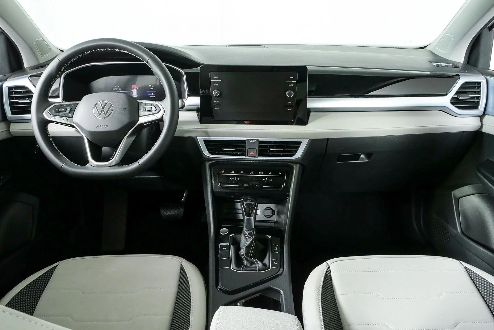 New 2026 Pure White Volkswagen SE image 20