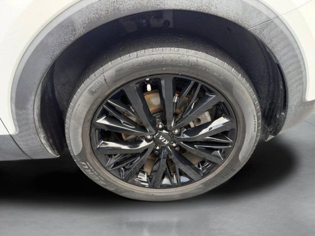 Used 2020 White Kia SX image 40