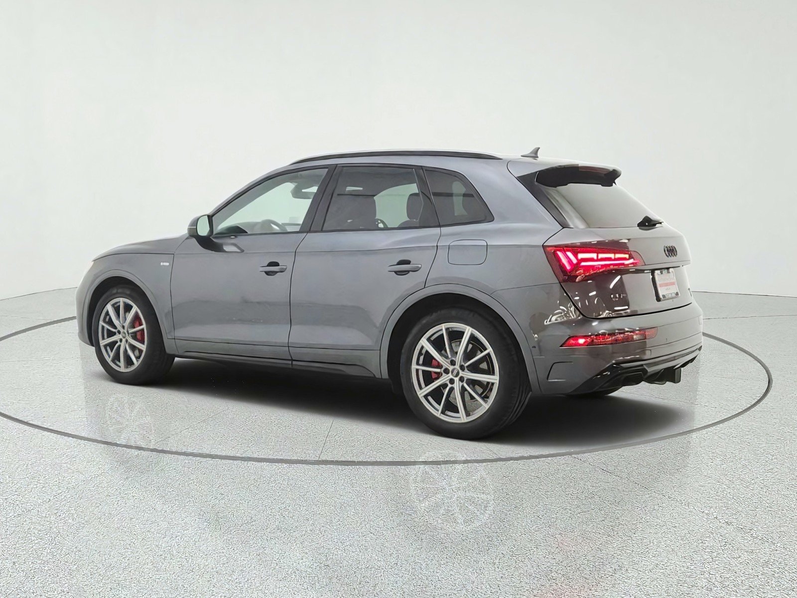 Used 2024 Daytona Gray Pearl Effect Audi S line Prestige 55 TFSI e quattro image 7