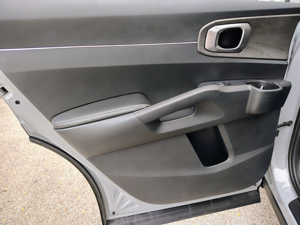 2025 Kia Sorento X-Line EX - Photo 27