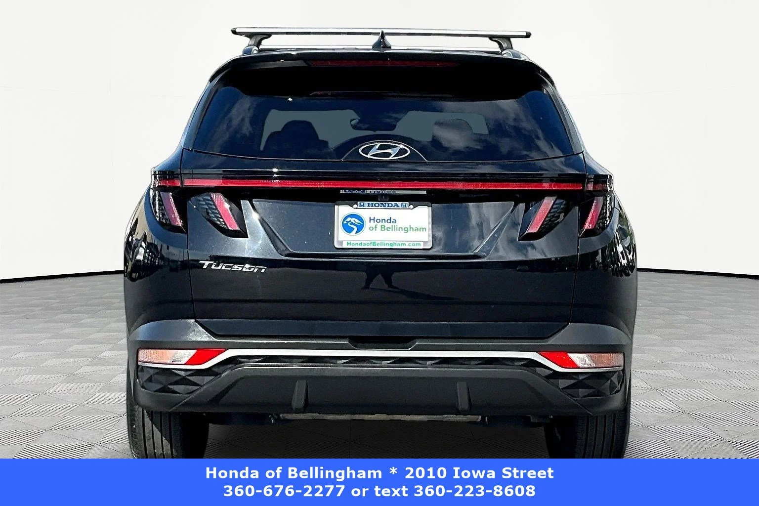 Used 2022 Phantom Black Hyundai SEL image 5
