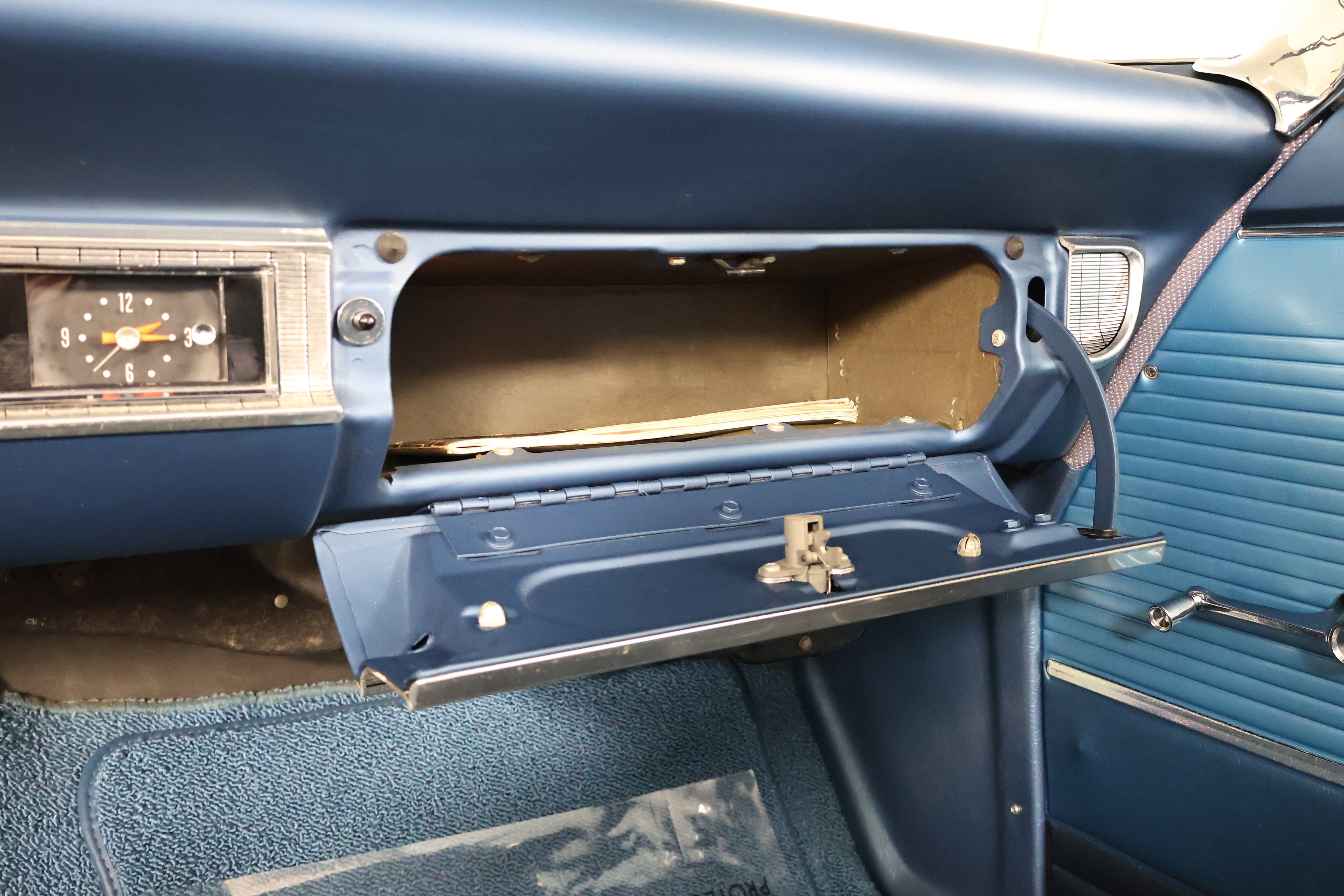 Used 1963 White Ford  image 51