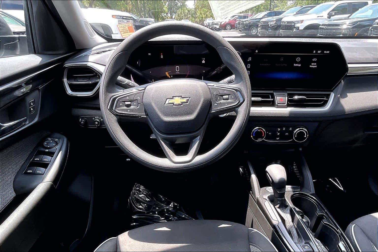 2025 Chevrolet Trailblazer LS - Photo 6