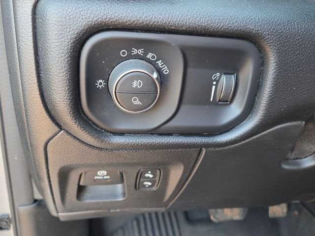 Used 2022 Silver Ram Big Horn/Lone Star image 31