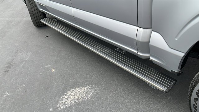 Used 2022 Silver Ford  image 28