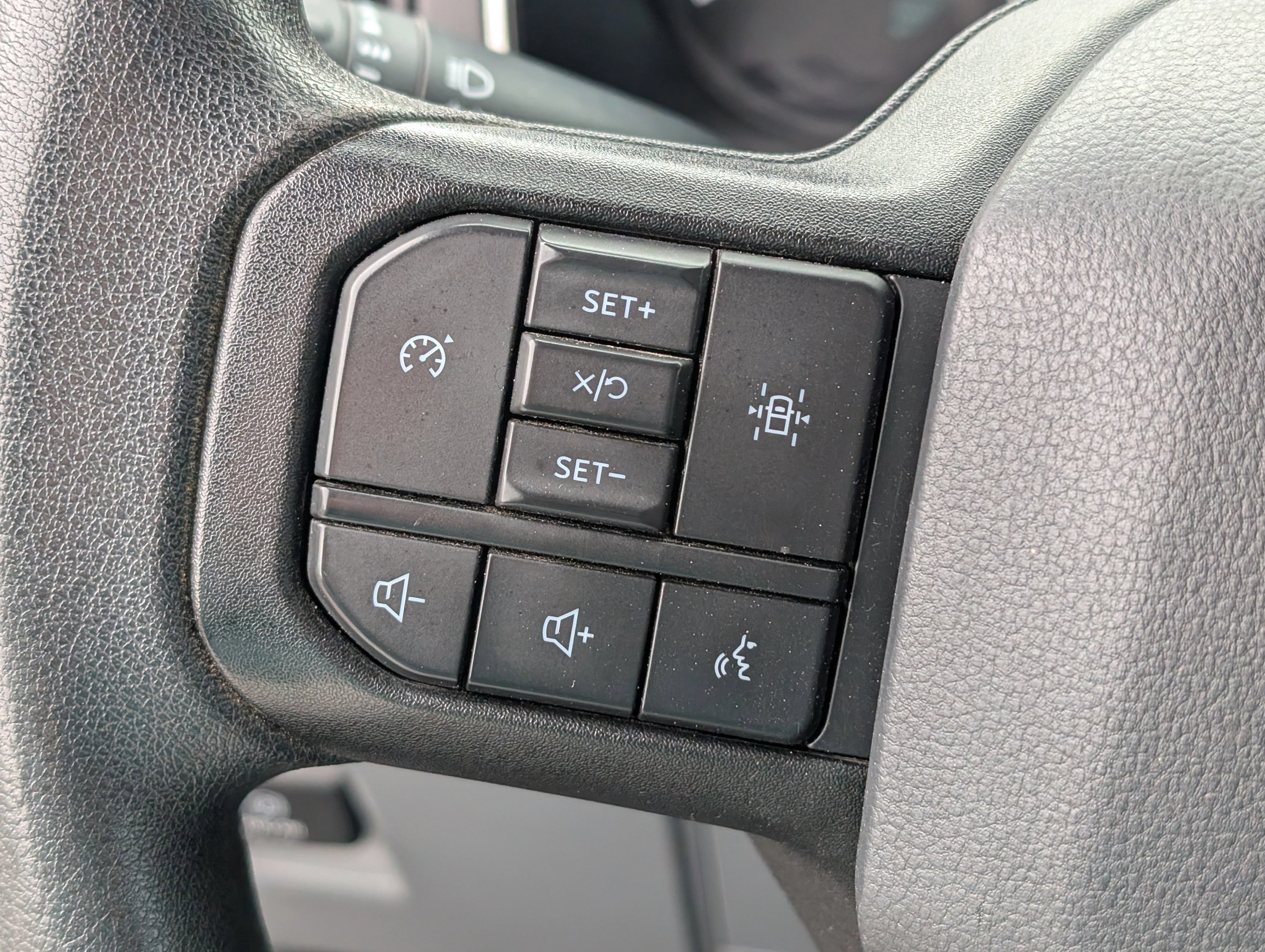 Used 2023 Gray Metallic Ford XLT image 19