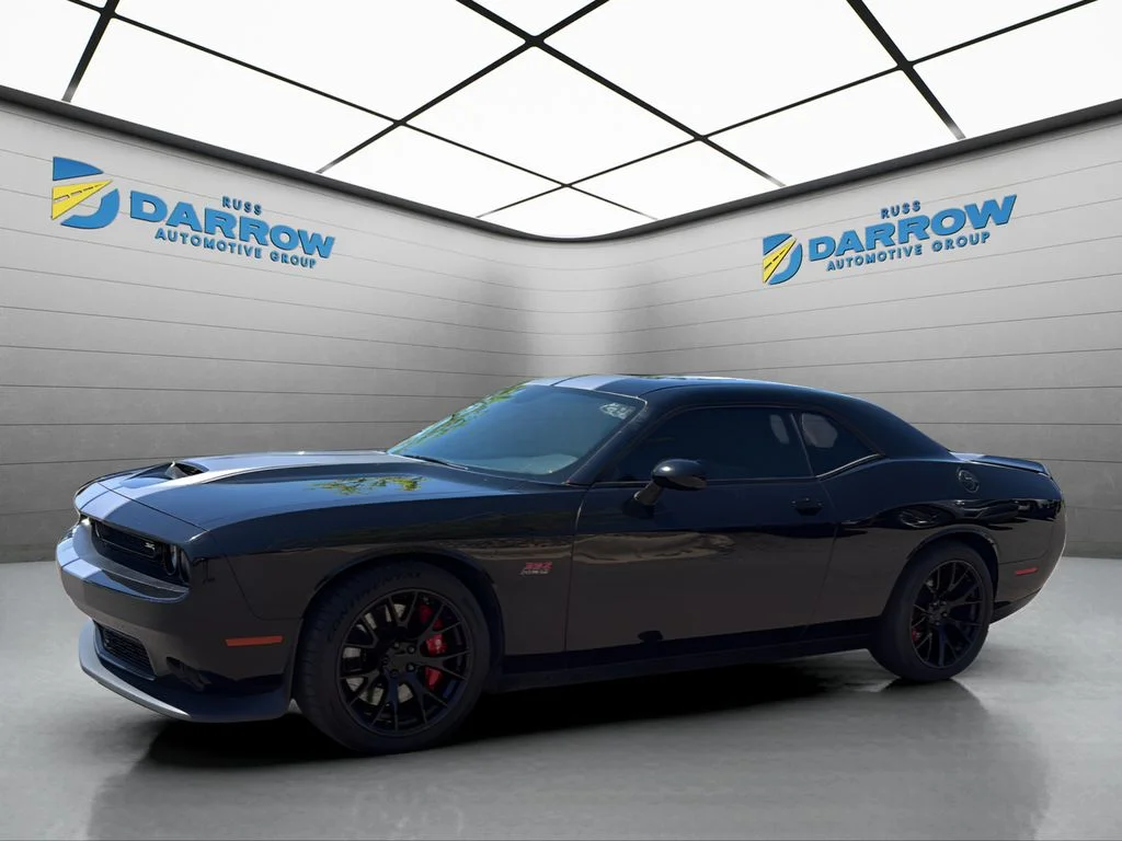 2016 Dodge Challenger SRT 392's photo