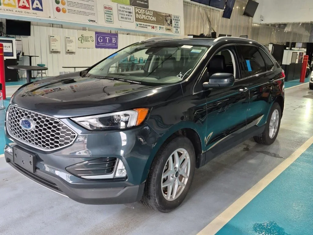 Used 2024 Blue Ford SEL image 14