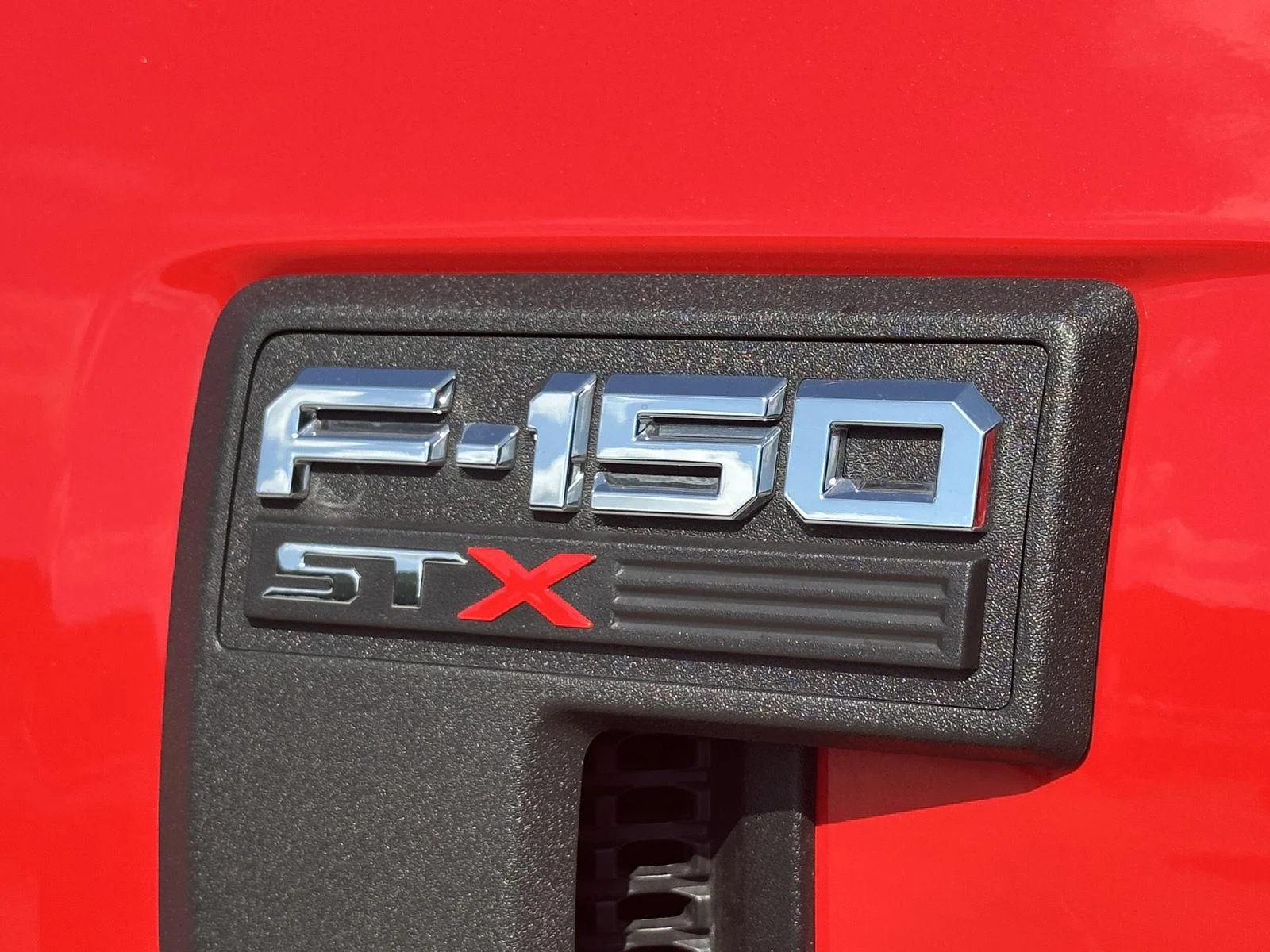 Used 2022 Red FORD  image 14