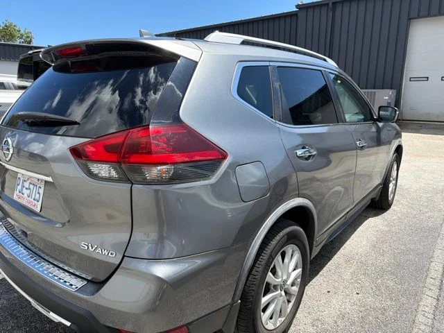 Used 2018 Gray Nissan SV image 5