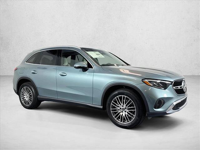 New 2026 Verde Silver Metallic Mercedes-Benz GLC 300 image 33