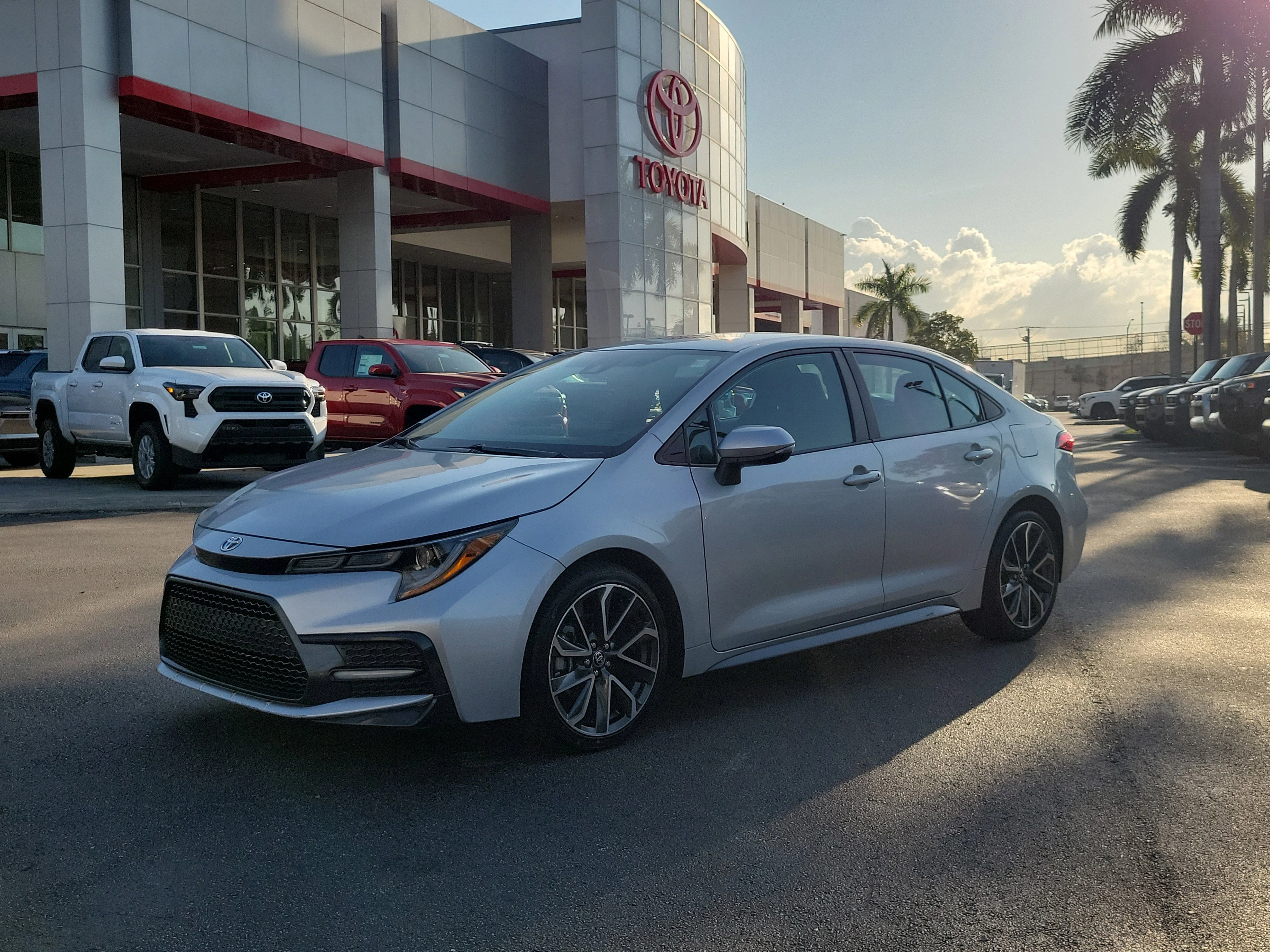 Used 2022 Toyota Corolla SE with VIN 5YFS4MCE1NP122083 for sale in Doral, FL