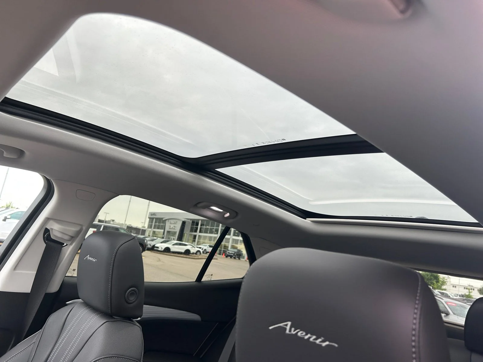 New 2026 Midnight Opal Buick Avenir AWD image 18