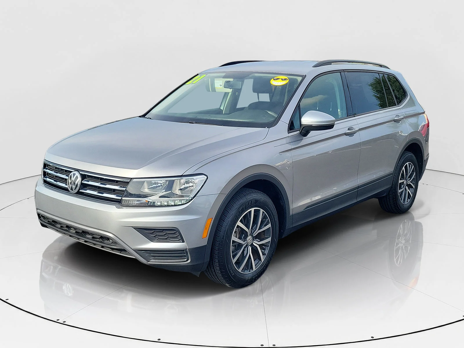 Used 2021 Silver Metallic Volkswagen 2.0T S image 26