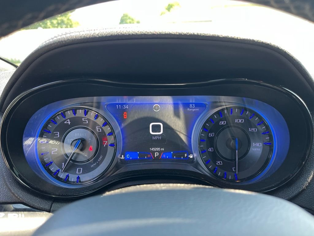 Used 2019 White Chrysler S image 34