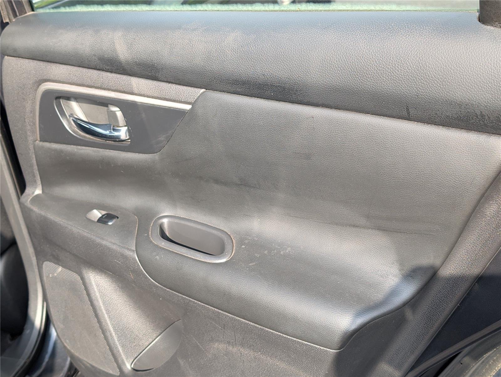 Used 2015 Storm Nissan 2.5 S image 35