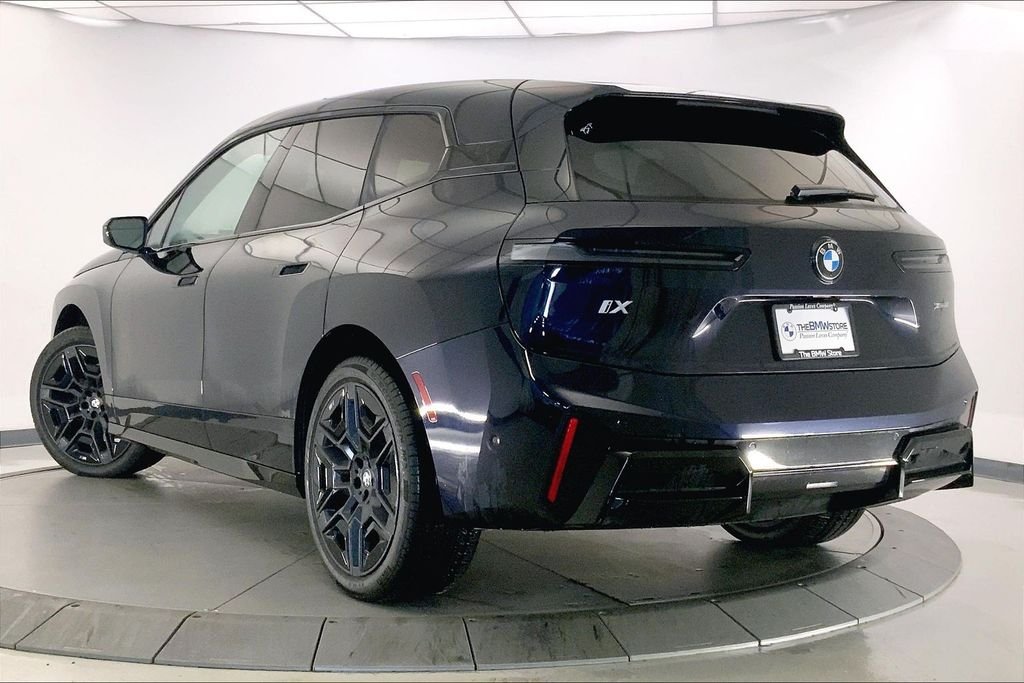 Used 2026 Carbon Black Metallic BMW  image 9