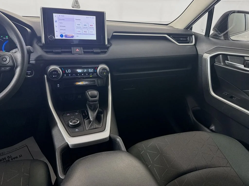 Used 2023 White Toyota XLE image 27
