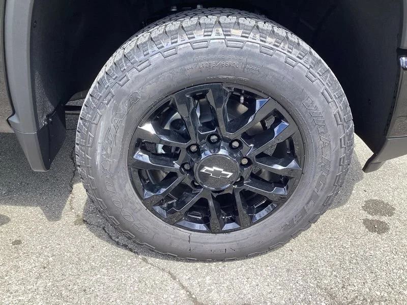 2026 Chevrolet Silverado 2500 HD LTZ - Photo 9