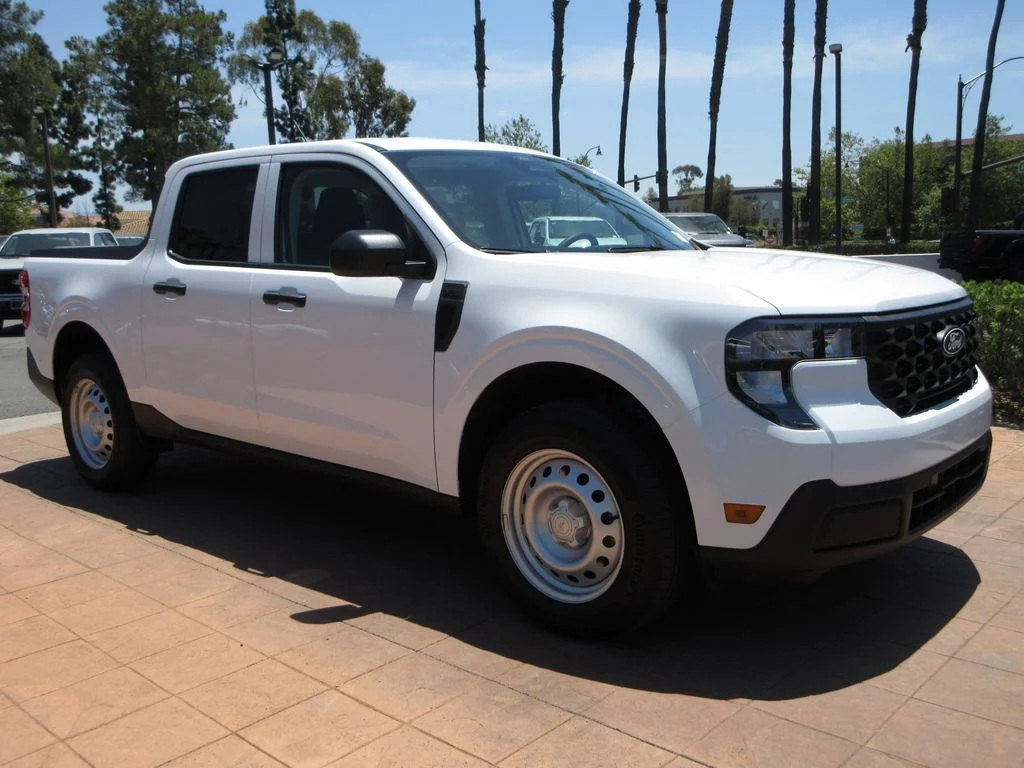 New 2026 Oxford White Ford XL image 6