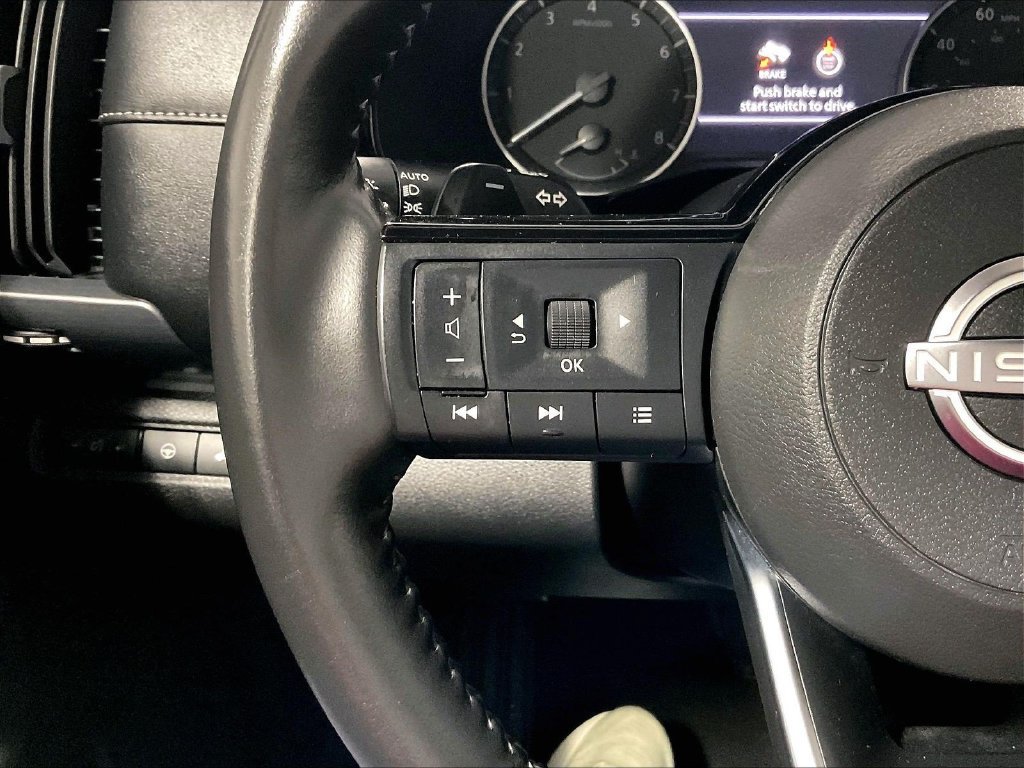 Used 2025 Black Nissan SL image 21