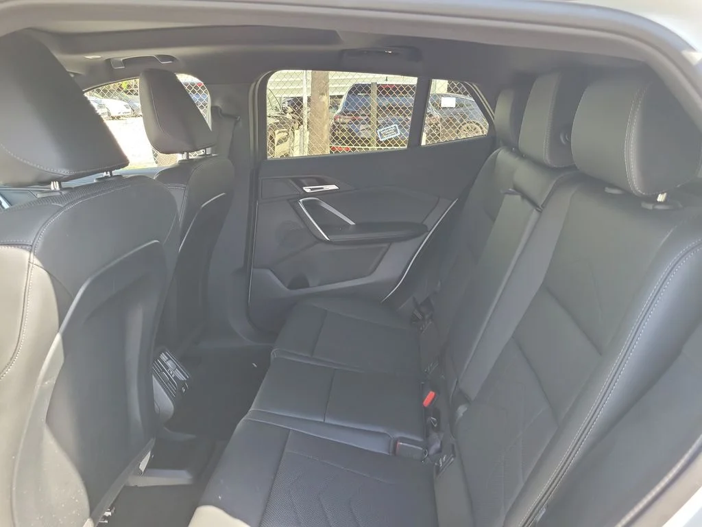 Used 2026 White BMW xDrive28i image 16