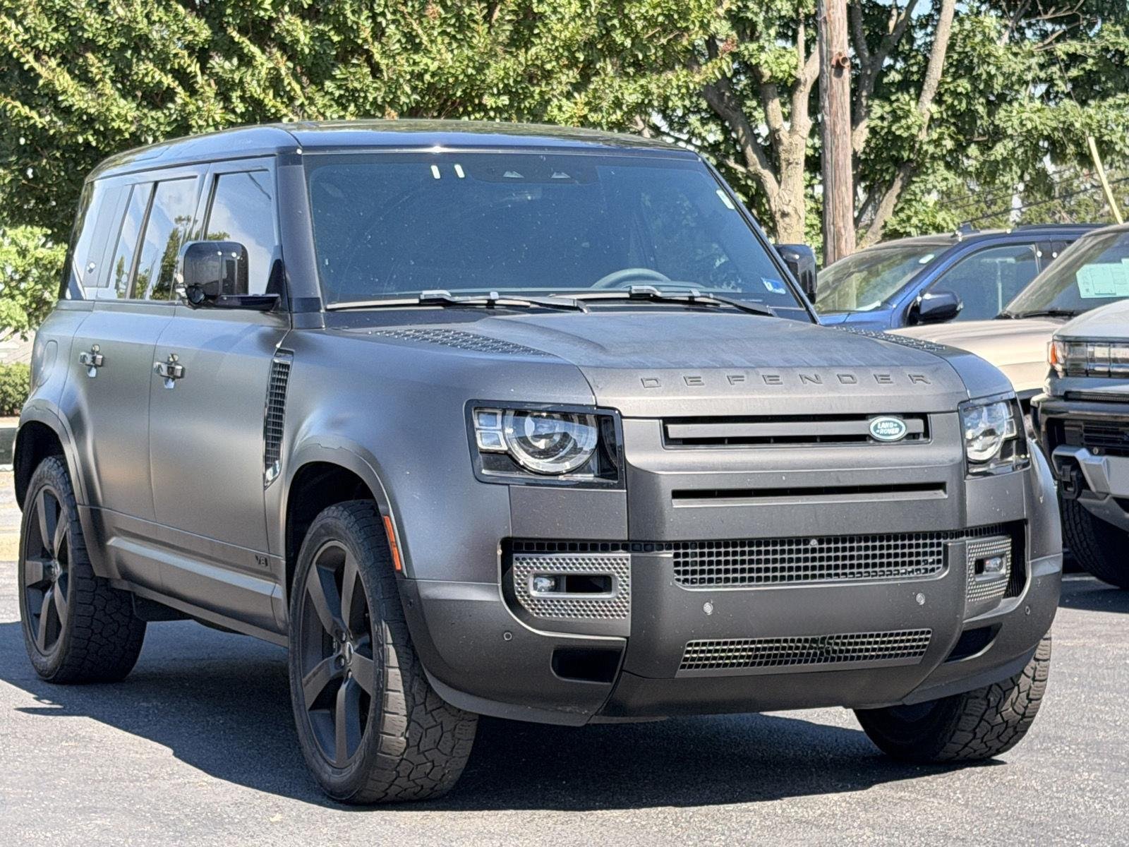 Used 2023 Carpathian Grey Premium Metallic Land Rover Carpathian Edition image 22