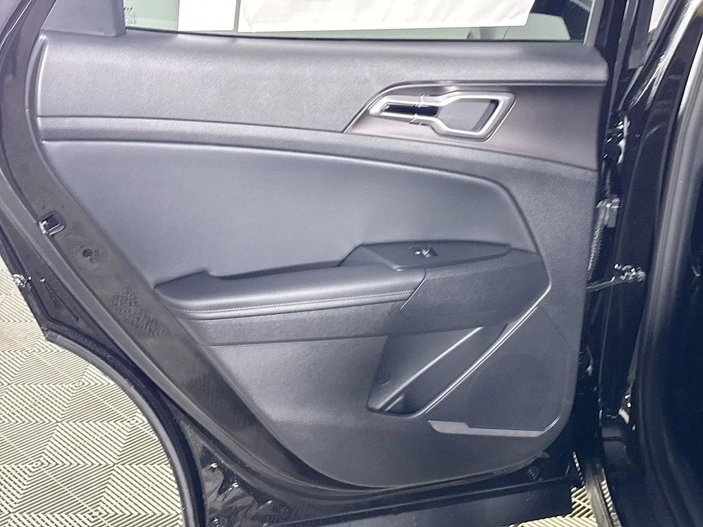 New 2026 Fusion Black Kia EX image 18