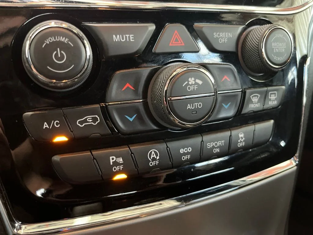 Used 2020 Blue Jeep Limited image 15