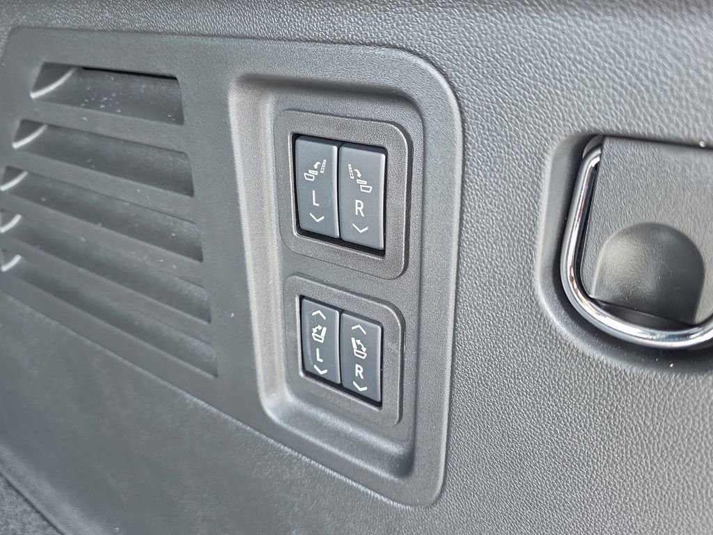 2026 Chevrolet Traverse High Country - Photo 32