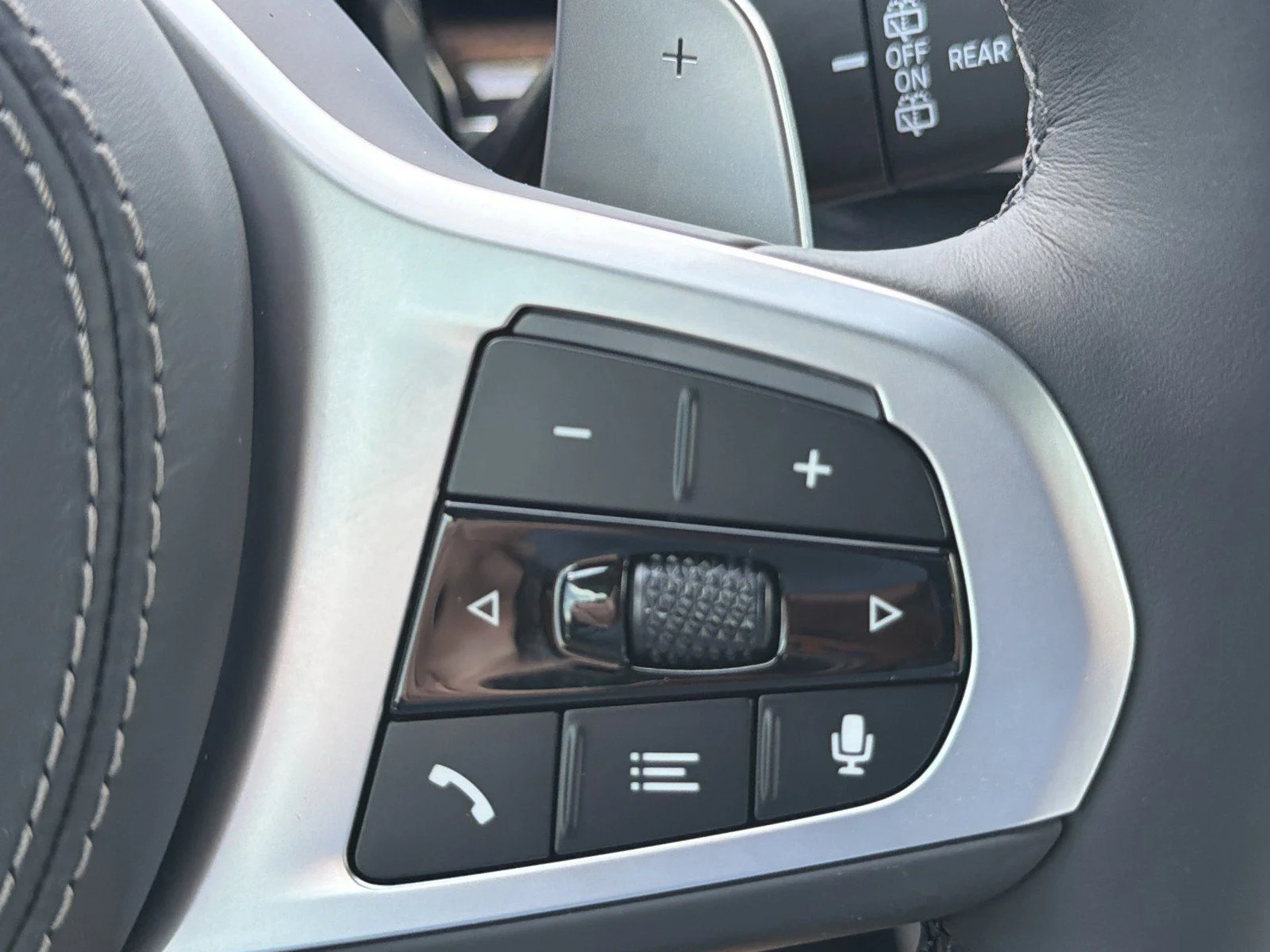 New 2026 Dravit Grey Metallic BMW sDrive40i image 34
