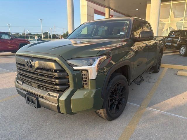 Used 2022 Green Toyota SR5 image 3