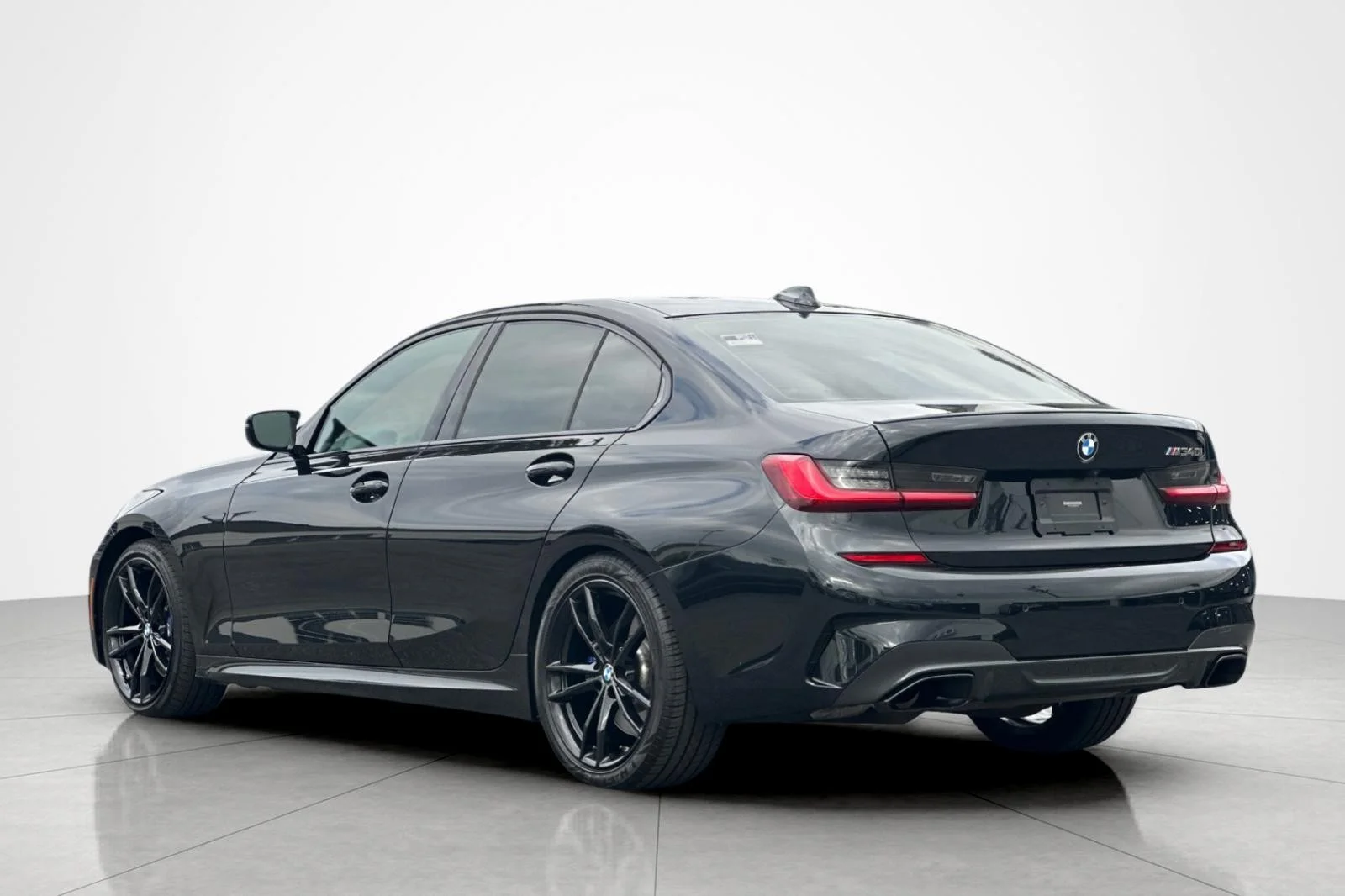 Used 2021 Black Sapphire Metallic BMW M340i image 3