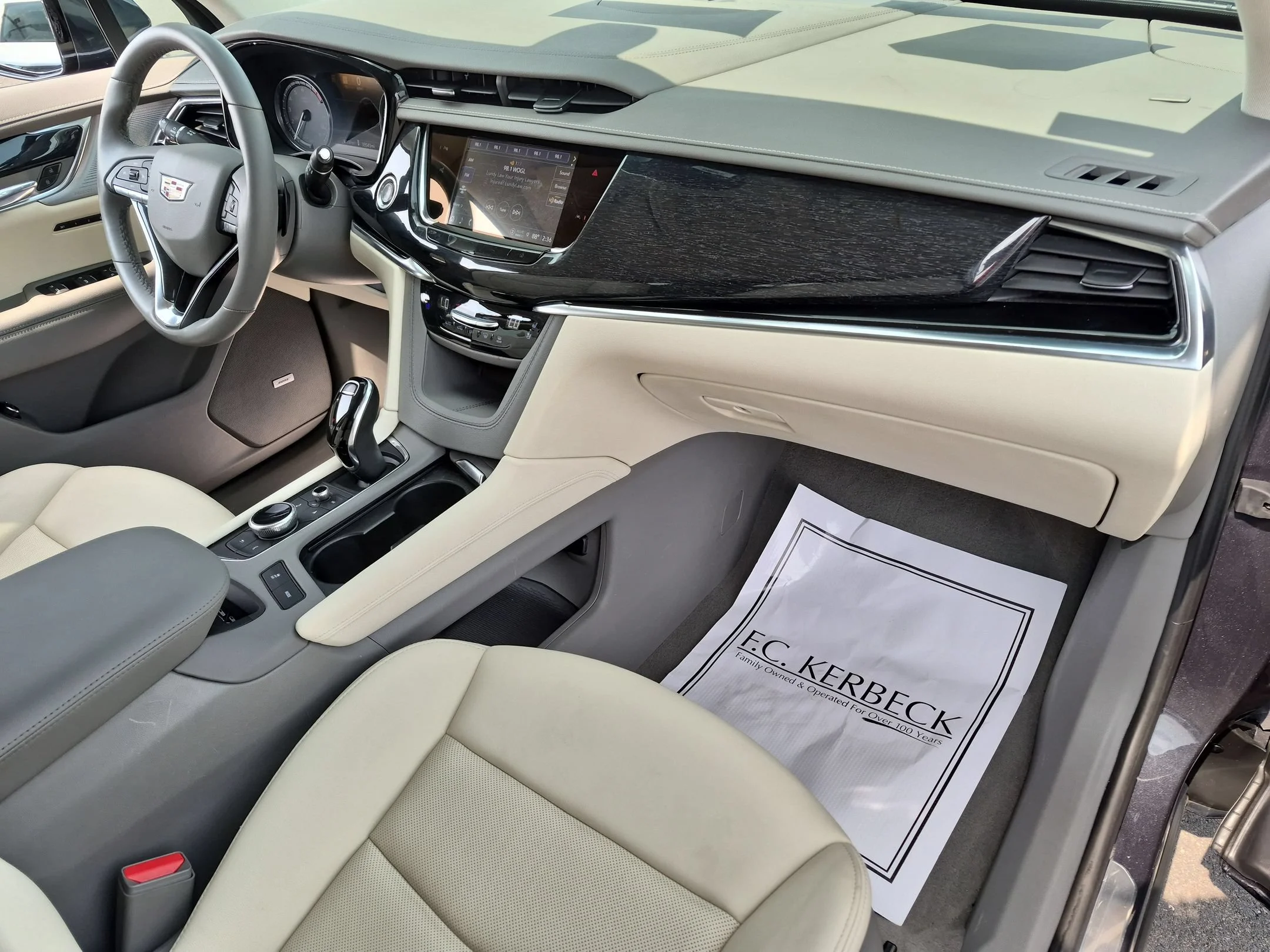Used 2023 Wilder Metallic Cadillac AWD Premium Luxury image 29