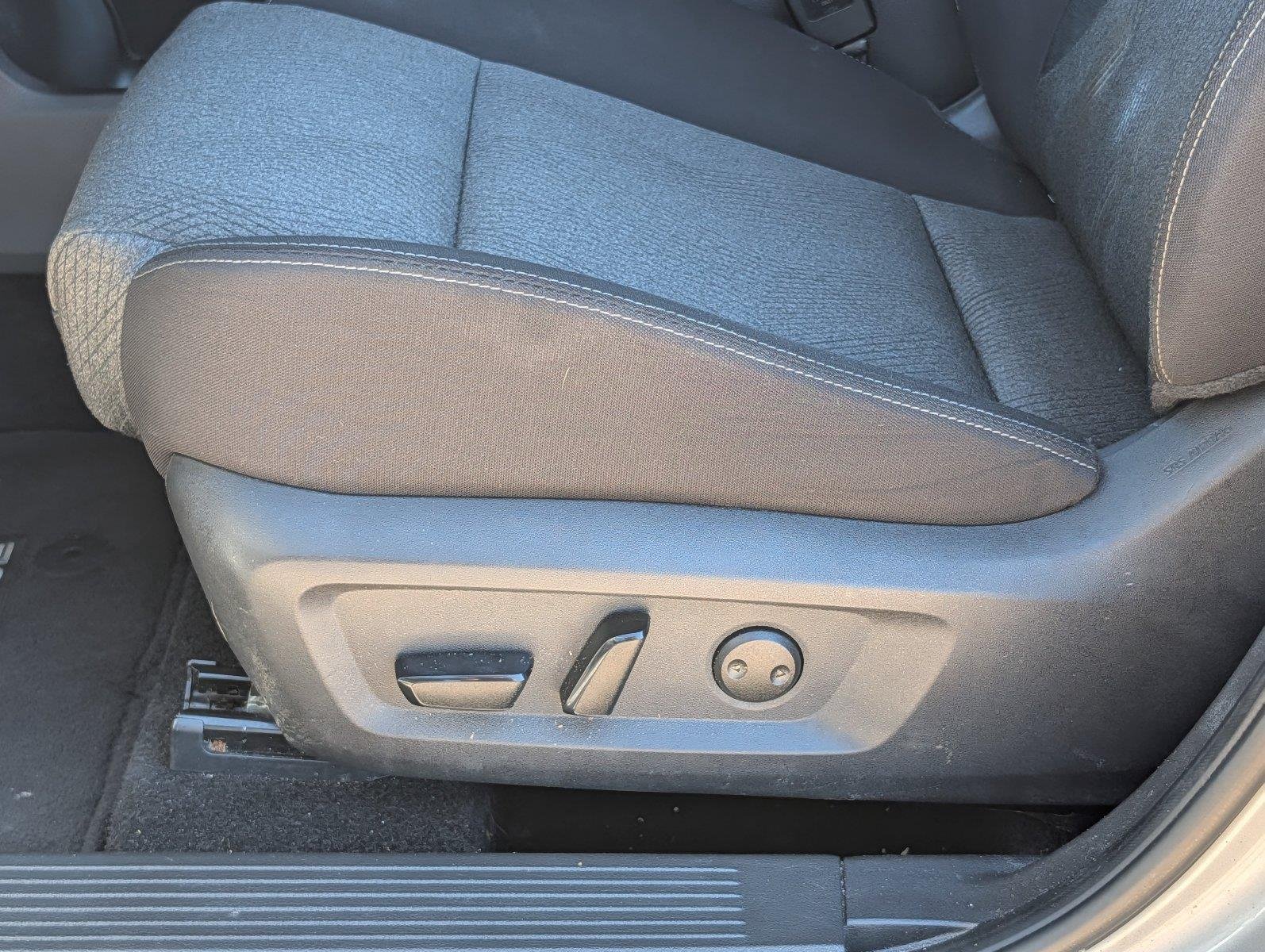 Used 2025 Brilliant Silver Metallic Nissan SV image 11