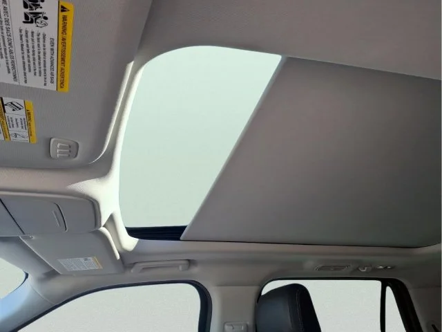 Used 2025 White Ford Platinum image 17