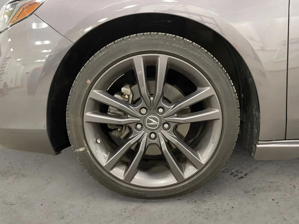 Used 2019 Gray Acura 3.5L Technology Pkg w/A-Spec Pkg image 14