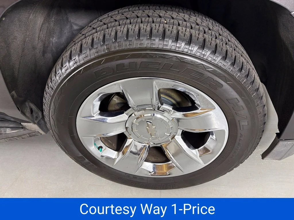Used 2016 TUNGSTEN METALLIC Chevrolet LT image 13