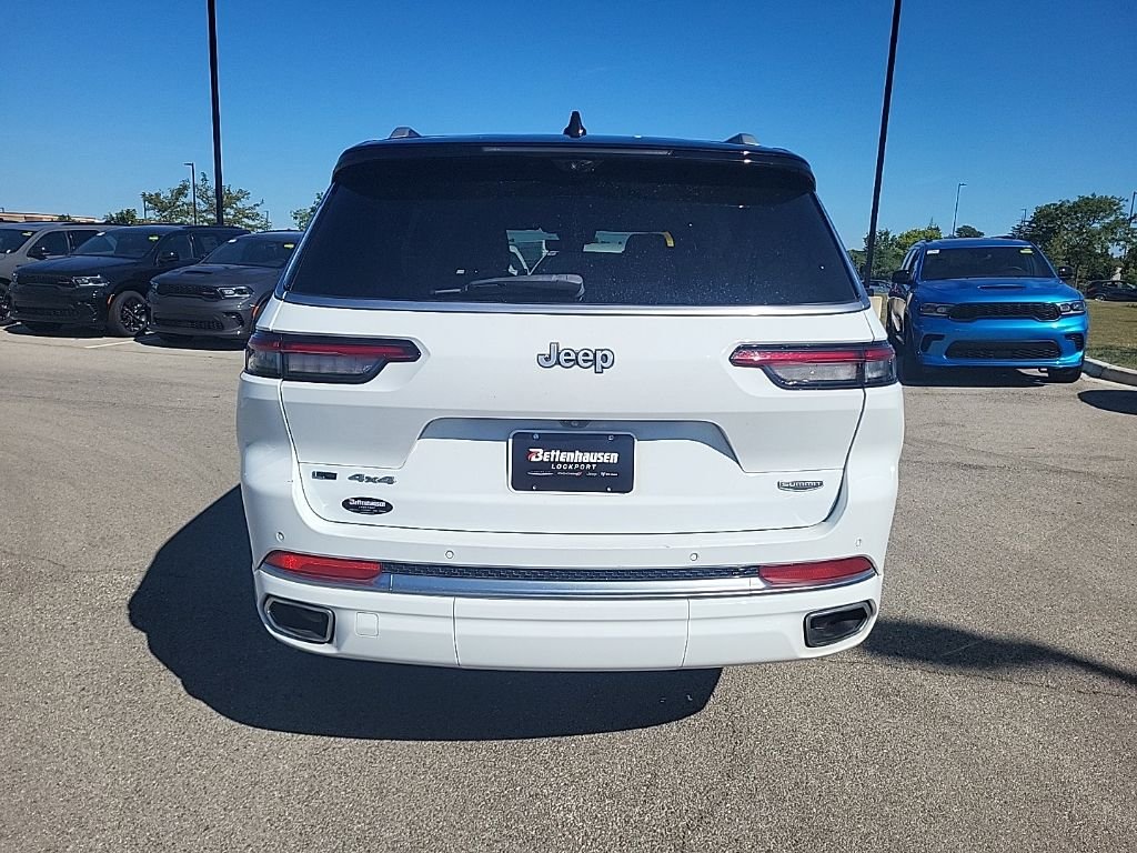 Used 2023 White Jeep Summit image 4